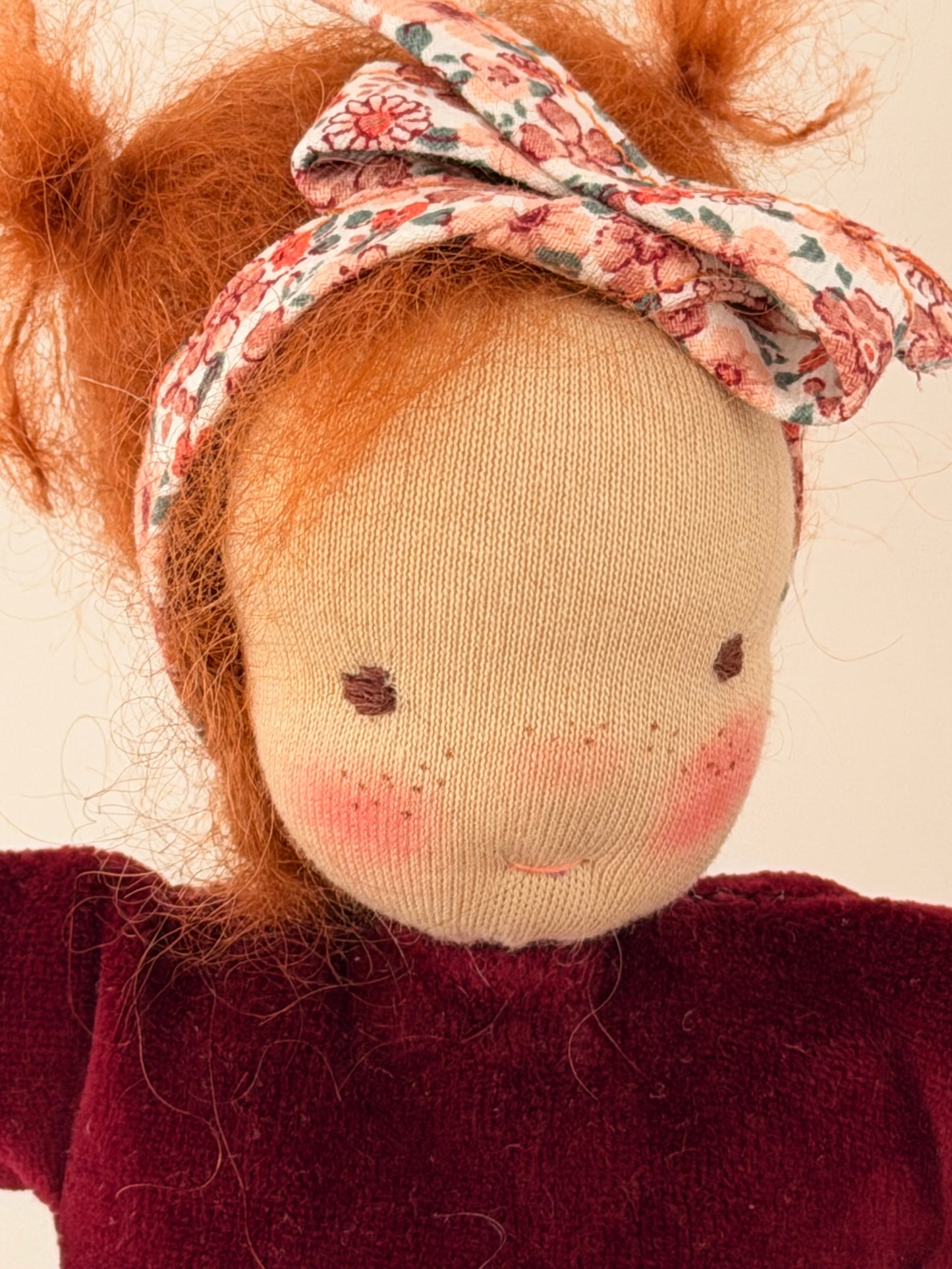 Carry Love fairy - cinnamon